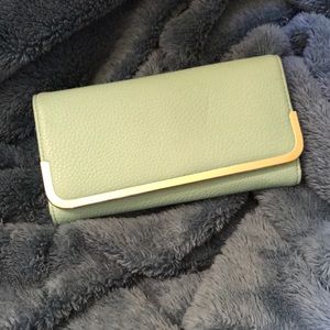 Spring wallet